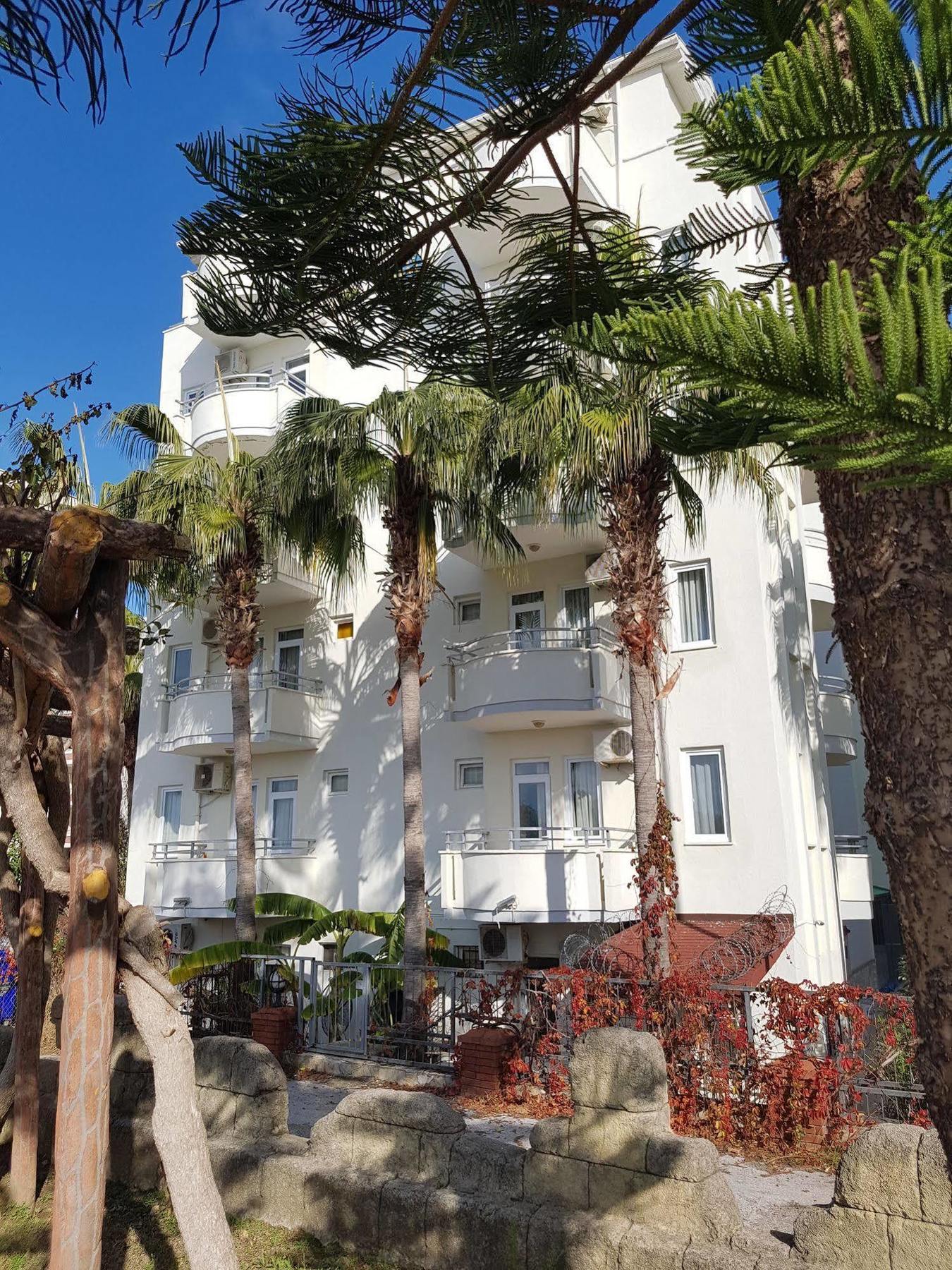 Belle Ocean Aparthotel 3*