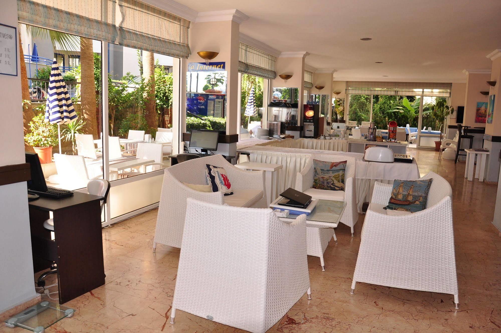 Belle Ocean Aparthotel 3*
